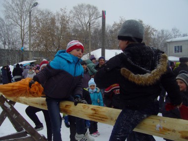 Хоть солнышко спряталось за тучи, желание с блином загадывали