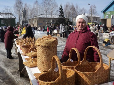 «Всех приглашаем, кто знаком   с народным русским ремеслом!»